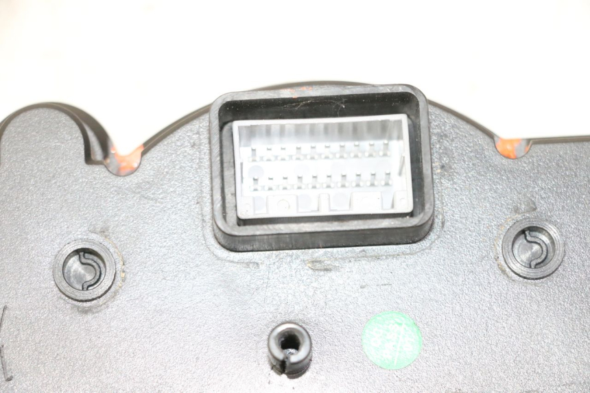 photo de CONTACHILOMETRI MAG POWER R-STREET 50 (2016 - 2025) - Stato della superficie e materiale