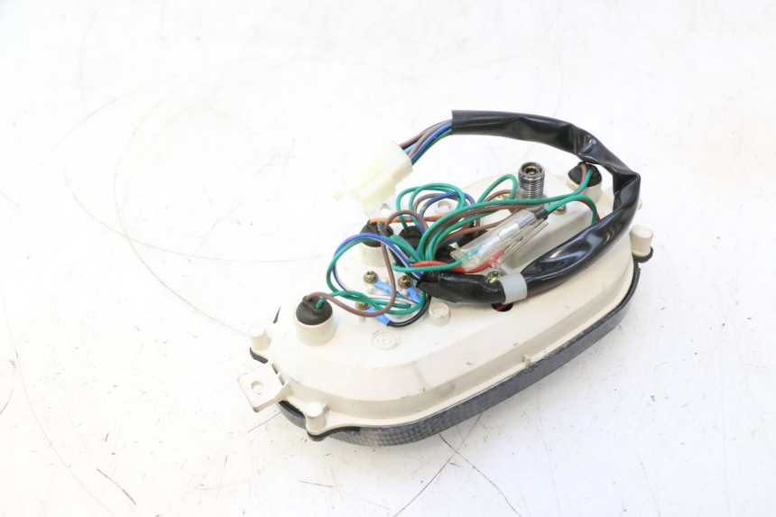 photo de CONTACHILOMETRI ORCAL RAPTOR 50 (2015 - 2021) - Stato della superficie e materiale