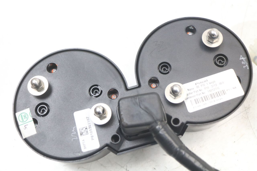 photo de CONTACHILOMETRI ROYAL ENFIELD CONTINENTAL GT 650 (2019 - 2024) - Stato della superficie e materiale