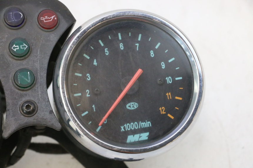 photo de CONTACHILOMETRI MZ RT 125 (2000 - 2008) - Stato della superficie e materiale