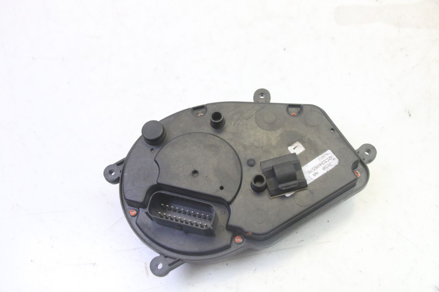 photo de CONTACHILOMETRI GILERA RUNNER SP 50 (2009 - 2017) - Stato della superficie e materiale