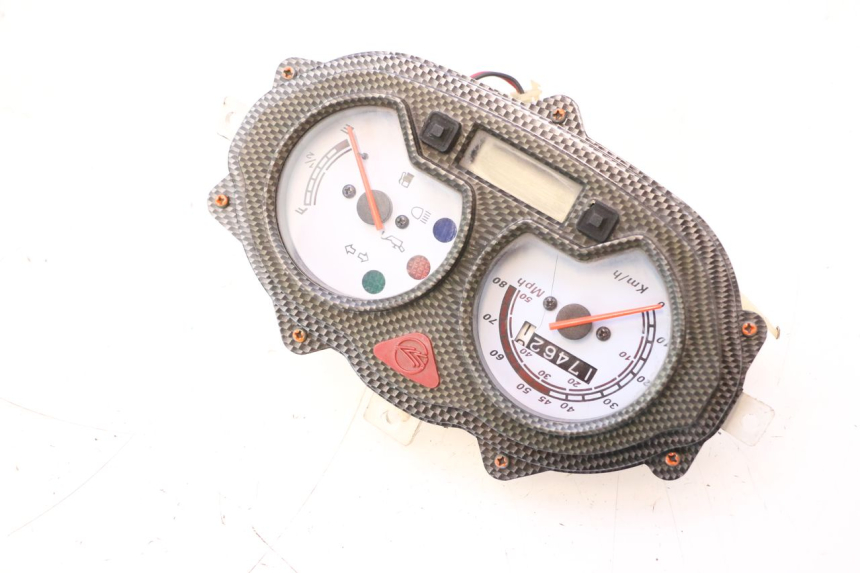 photo de CONTATORE KEEWAY RY6 2T 50 (2011 - 2019) - Stato della superficie e materiale