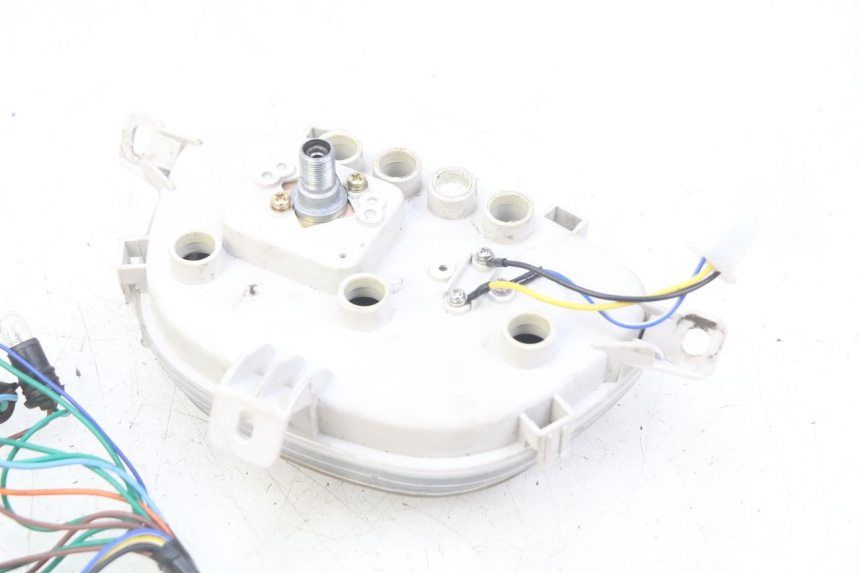 photo de CONTACHILOMETRI JM MOTORS SANTANA 50 (2014 - 2023) - Altra angolazione