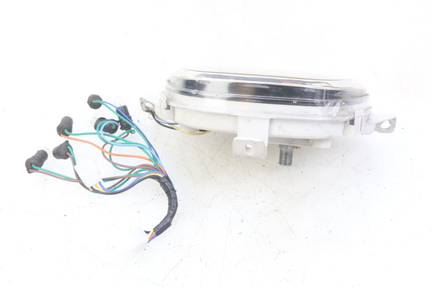 photo de CONTACHILOMETRI JM MOTORS SANTANA 50 (2014 - 2023) - Stato della superficie e materiale