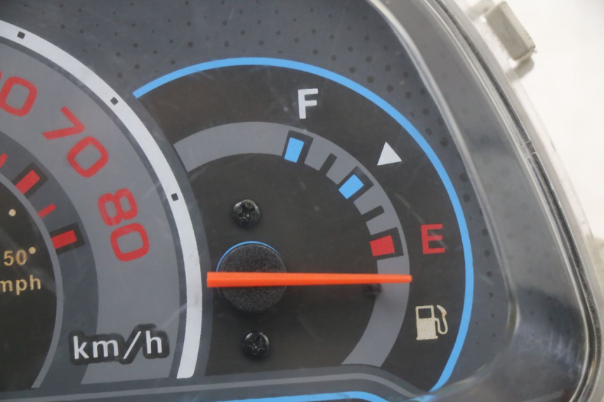 photo de CONTACHILOMETRI JM MOTORS SANTANA 50 (2014 - 2023) - Zoom sullo stato d'uso