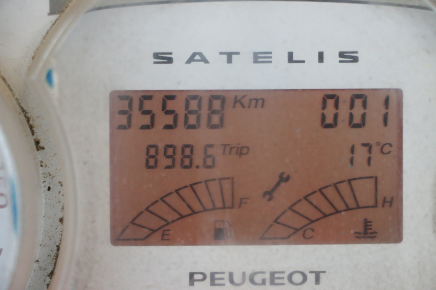 photo de CONTATORE PEUGEOT SATELIS COMPRESSOR K15 125 (2006 - 2009) - Zoom sullo stato d'uso