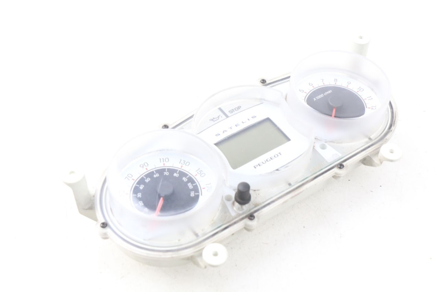 photo de CONTACHILOMETRI PEUGEOT SATELIS 125 (2006 - 2009) - Stato della superficie e materiale