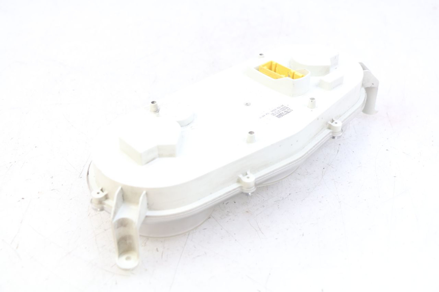 photo de CONTACHILOMETRI PEUGEOT SATELIS 125 (2006 - 2009) - Dettagli dei punti di fissaggio