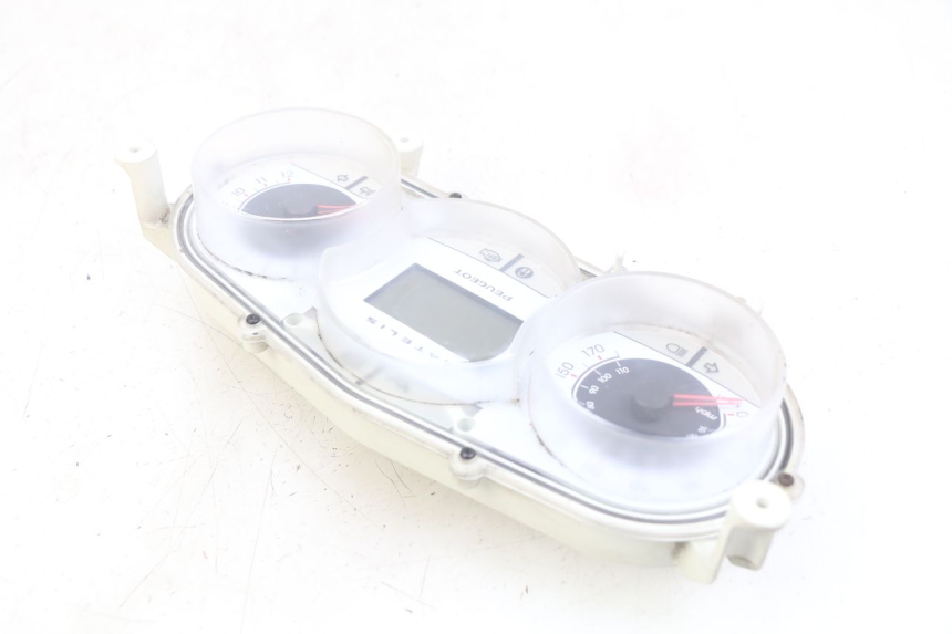 photo de CONTATORE PEUGEOT SATELIS 125 (2010 - 2012) - Zoom sullo stato d'uso