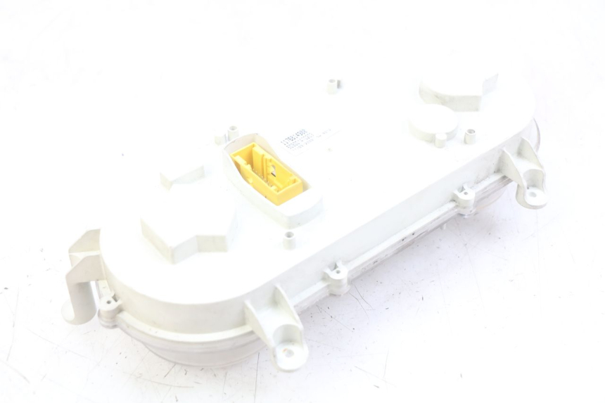 photo de CONTATORE PEUGEOT SATELIS 125 (2010 - 2012) - Dettagli dei punti di fissaggio