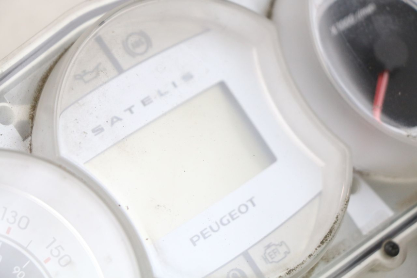 photo de CONTATORE PEUGEOT SATELIS 125 (2010 - 2012) - Zoom sui componenti