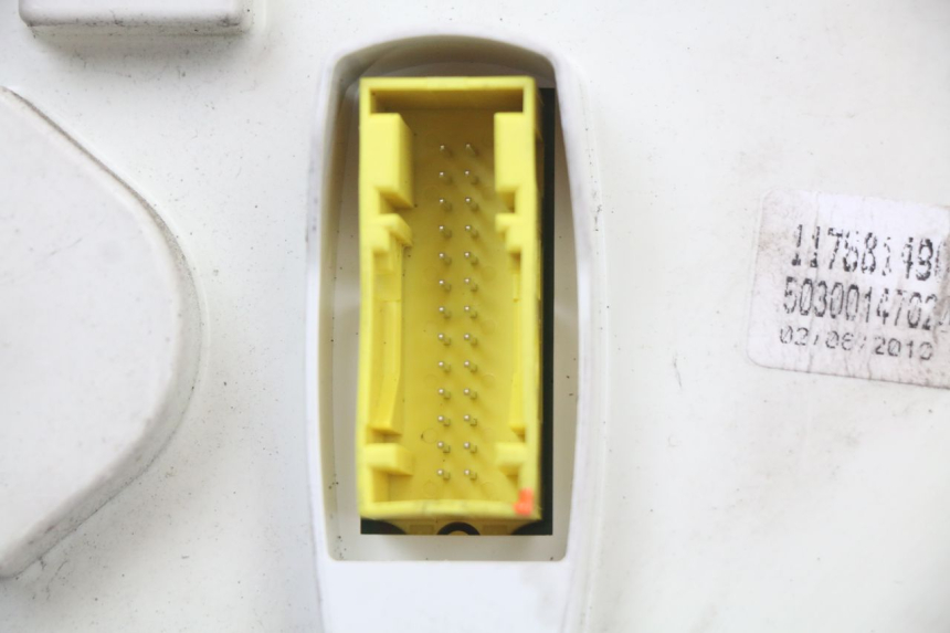 photo de CONTATORE PEUGEOT SATELIS 125 (2010 - 2012) - Stato della superficie e materiale