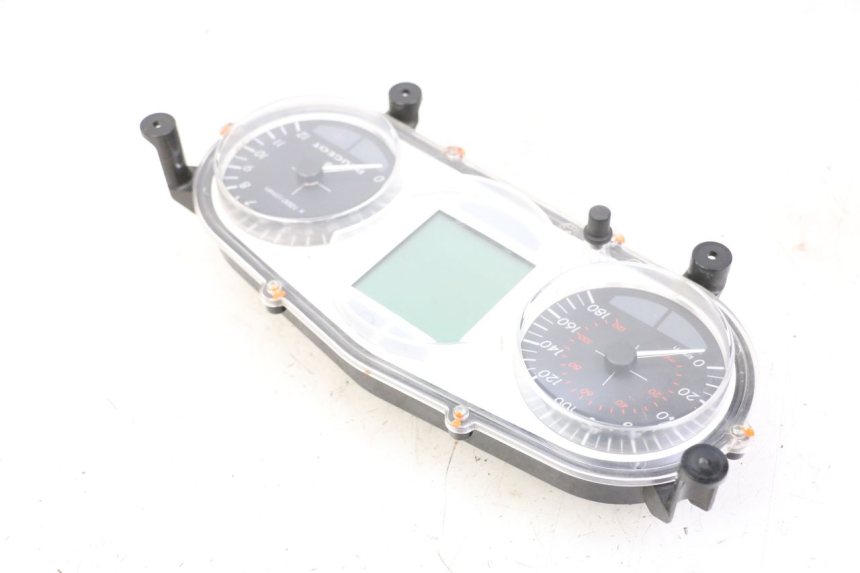 photo de contachilometri PEUGEOT SATELIS 125 (2013 - 2018) - Zoom sullo stato d'uso