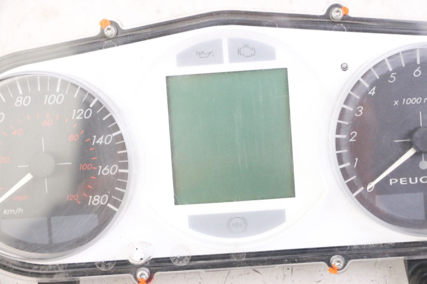 photo de contachilometri PEUGEOT SATELIS 125 (2013 - 2018) - Caratteristiche distintive