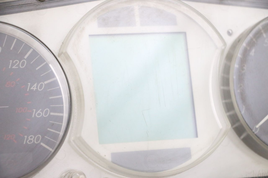 photo de contachilometri PEUGEOT SATELIS 125 (2013 - 2018) - Zoom sullo stato d'uso