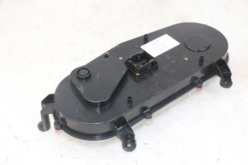 photo de contachilometri PEUGEOT SATELIS 125 (2013 - 2018) - Dettagli dei punti di fissaggio