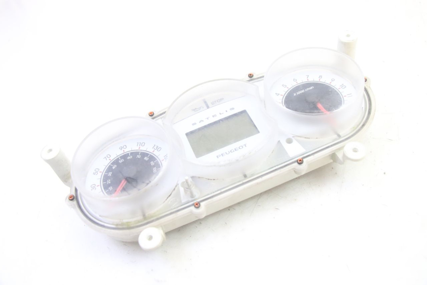 photo de CONTACHILOMETRI PEUGEOT SATELIS 250 (2006 - 2012) - Dettagli dei punti di fissaggio