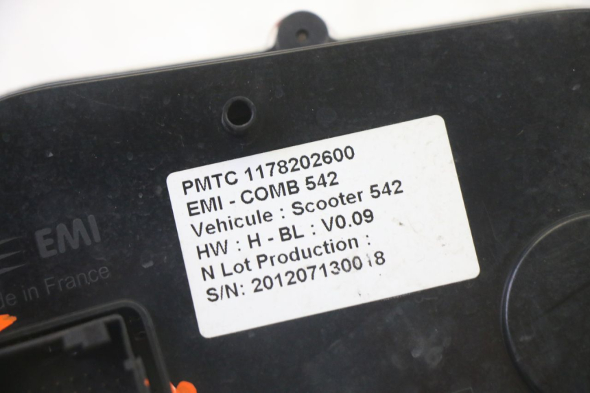 photo de CONTATORE PEUGEOT SATELIS 125 (2010 - 2012) - Caratteristiche distintive