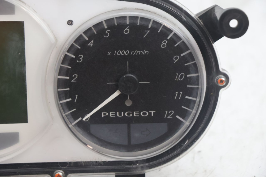 photo de contachilometri PEUGEOT SATELIS 125 (2013 - 2018) - Primo piano tecnico