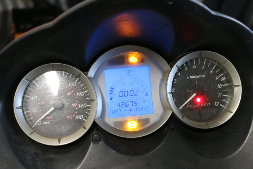 photo de contachilometri PEUGEOT SATELIS 125 (2013 - 2018) - Zoom sullo stato d'uso