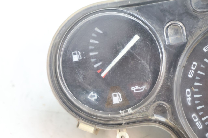 photo de CONTACHILOMETRI APRILIA SCARABEO GT 125 (1999 - 2007) - Dettaglio del componente