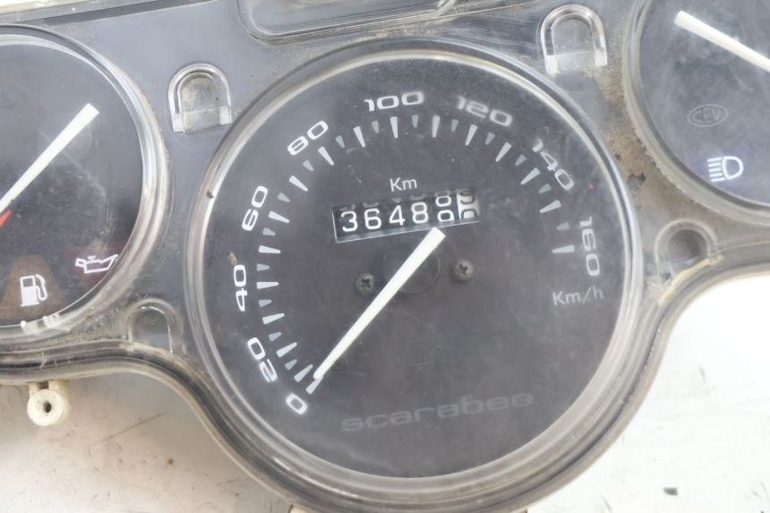 photo de CONTACHILOMETRI APRILIA SCARABEO GT 125 (1999 - 2007) - Primo piano tecnico