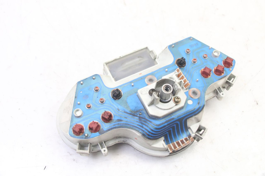 photo de CONTACHILOMETRI APRILIA SCARABEO GT TOURING 125 (1999 - 2005) - Stato della superficie e materiale