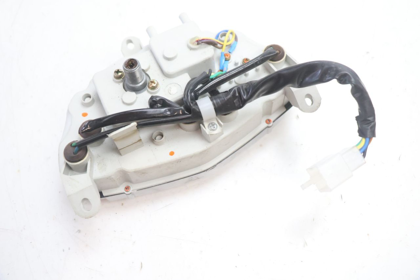 photo de CONTACHILOMETRI FYM SCOOTERONE 125 (2006 - 2008) - Stato della superficie e materiale
