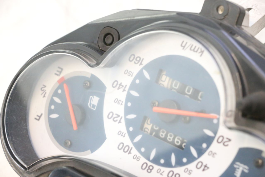 photo de CONTACHILOMETRI HONDA SH 125 (2001 - 2003) - Zoom sui componenti