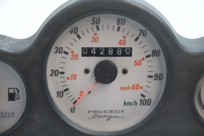 photo de CONTATORE PEUGEOT SPEEDFIGHT LC 50 (1996 - 2002) - Zoom sullo stato d'uso