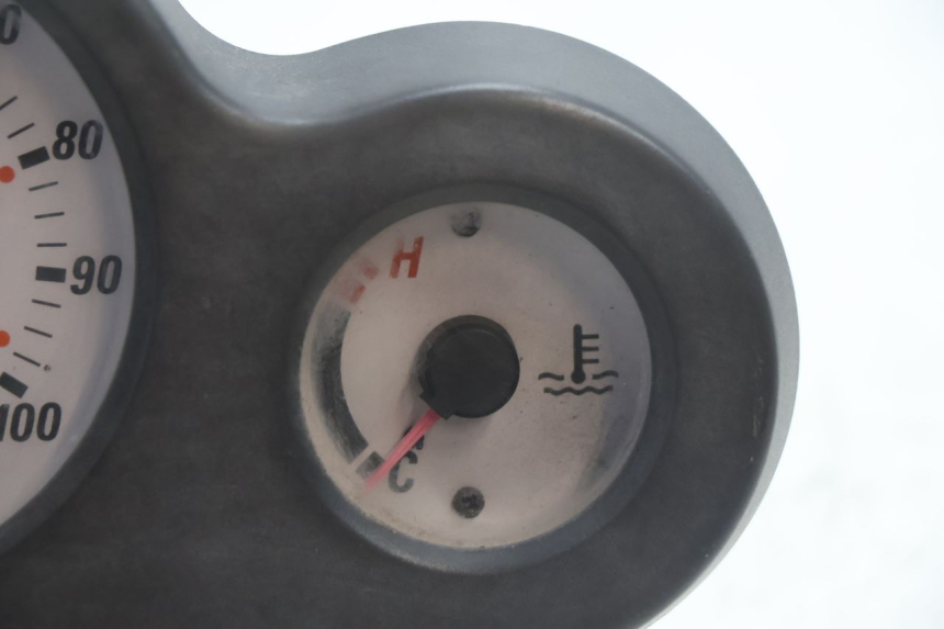 photo de CONTATORE PEUGEOT SPEEDFIGHT LC 50 (1996 - 2002) - Primo piano tecnico