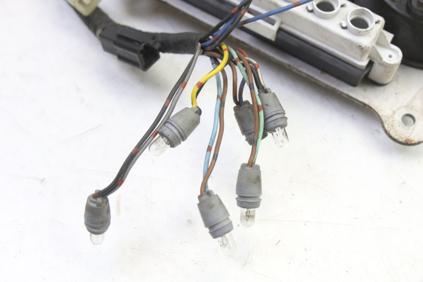 photo de CONTACHILOMETRI TRIUMPH SPRINT 900 (1995 - 1998) - Altra vista dell'articolo