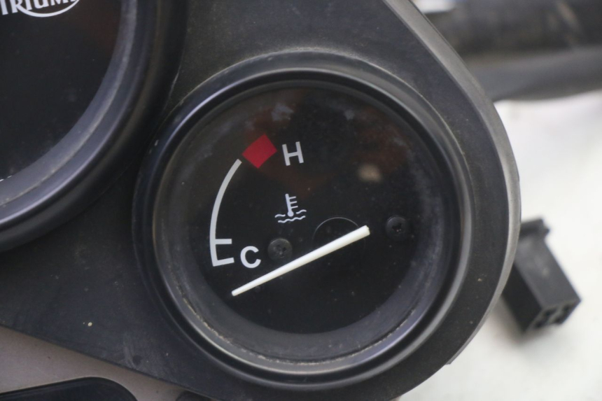 photo de CONTACHILOMETRI TRIUMPH SPRINT 900 (1995 - 1998) - Altra angolazione