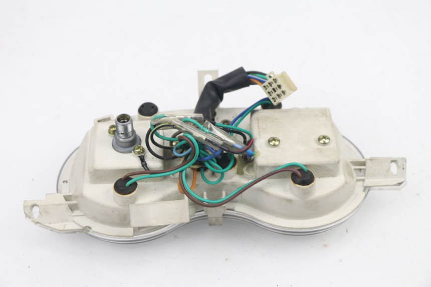 photo de CONTACHILOMETRI PEUGEOT SUM UP 125 (2008 - 2013) - Primo piano tecnico