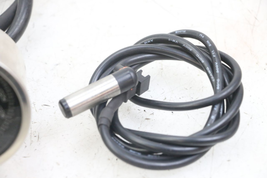 photo de CONTACHILOMETRI SUZUKI SV N 650 (1999 - 2002) - Primo piano ad alta risoluzione