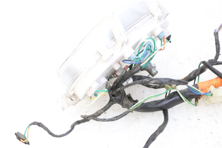 photo de CONTACHILOMETRI SYM FIDDLE 3 III 125 (2014 - 2020) - Dettagli dei punti di fissaggio