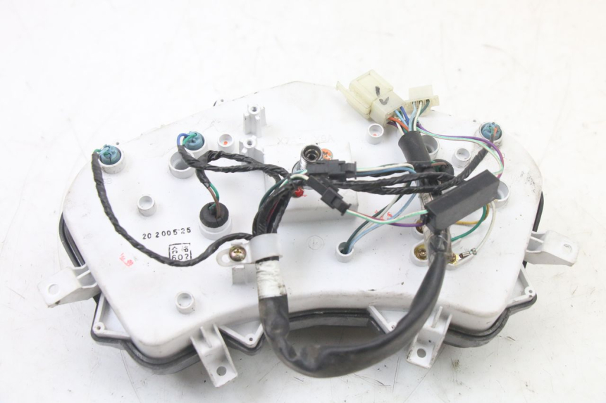 photo de CONTACHILOMETRI SYM JET 14 4T 50 (2018 - 2022) - Stato della superficie e materiale