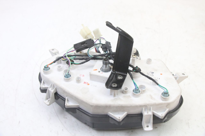 photo de CONTACHILOMETRI SYM JET 14 4T 50 (2018 - 2022) - Stato della superficie e materiale