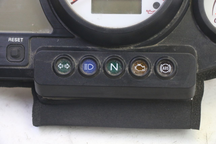 photo de CONTACHILOMETRI YAMAHA TDM ABS 900 (2002 - 2014) - Dettagli dei punti di fissaggio