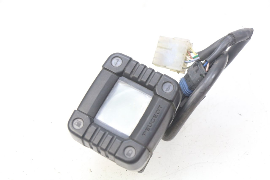 photo de CONTATORE PEUGEOT TKR TREKKER FURIOUS 50 (2005 - 2014) - Primo piano tecnico