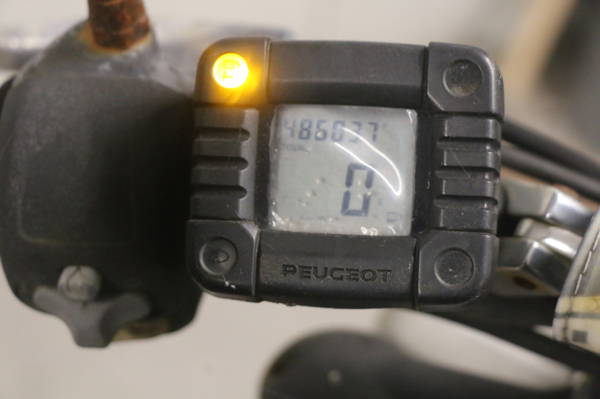 photo de CONTATORE PEUGEOT TKR TREKKER FURIOUS 50 (2005 - 2014) - Marcature e riferimenti originali