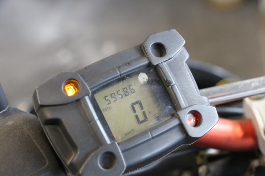 photo de CONTATORE PEUGEOT TKR TREKKER FURIOUS 50 (2005 - 2014) - Zoom sullo stato d'uso