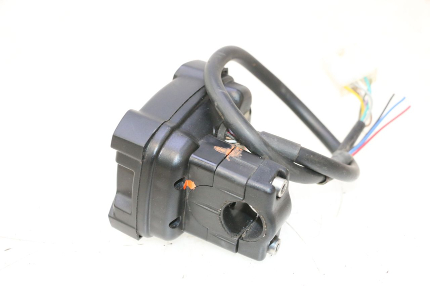 photo de CONTATORE PEUGEOT TKR TREKKER FURIOUS 50 (2005 - 2014) - Primo piano tecnico