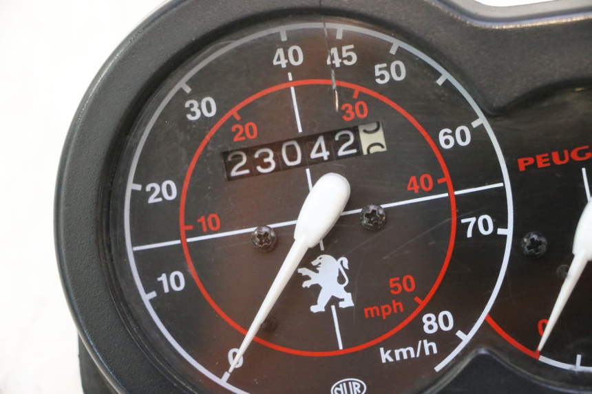 photo de CONTACHILOMETRI PEUGEOT TREKKER TKR 50 (2005 - 2014) - Primo piano ad alta risoluzione