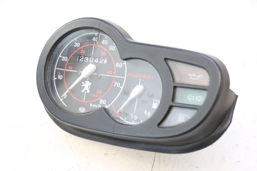 photo de CONTACHILOMETRI PEUGEOT TREKKER TKR 50 (2005 - 2014) - Marcature e riferimenti originali