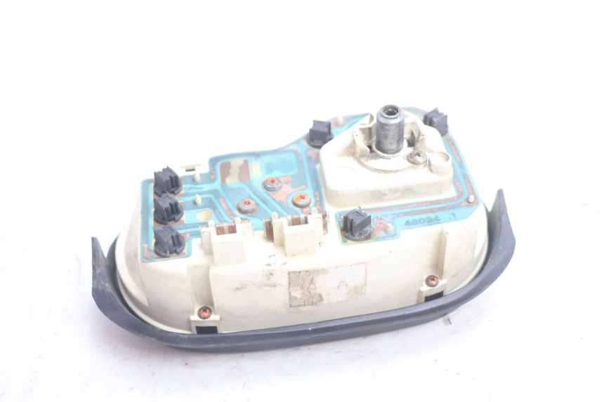 photo de CONTATORE PEUGEOT TREKKER 50 (1995 - 2004) - Stato della superficie e materiale