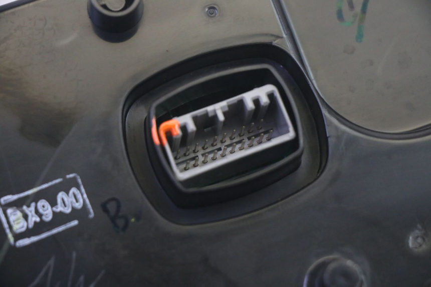 photo de CONTACHILOMETRI YAMAHA TRICITY 300 (2020 - 2024) - Marcature e riferimenti originali