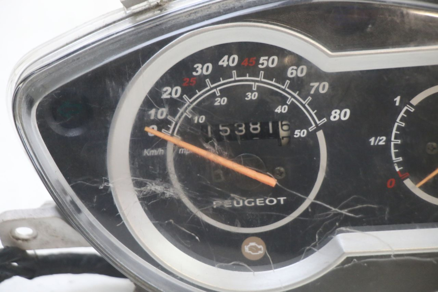 photo de CONTACHILOMETRI PEUGEOT TWEET PRO CARGO 50 (2018 - 2022) - Zoom sullo stato d'uso