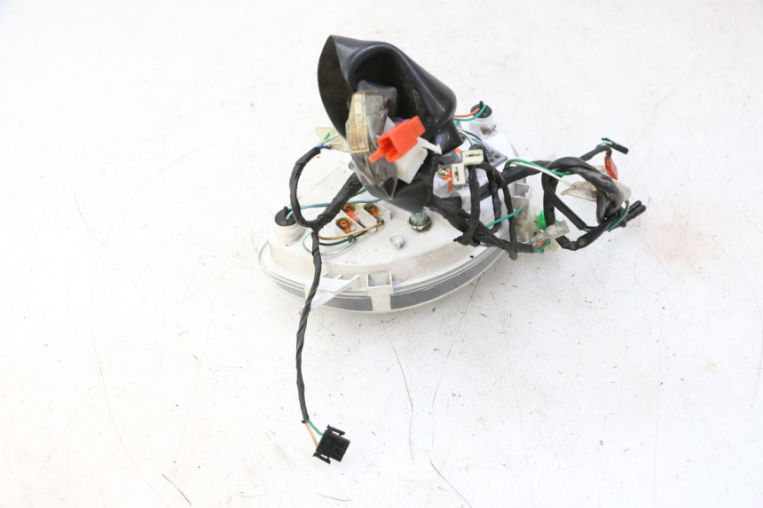 photo de CONTACHILOMETRI PEUGEOT TWEET PRO CARGO 50 (2018 - 2022) - Stato della superficie e materiale