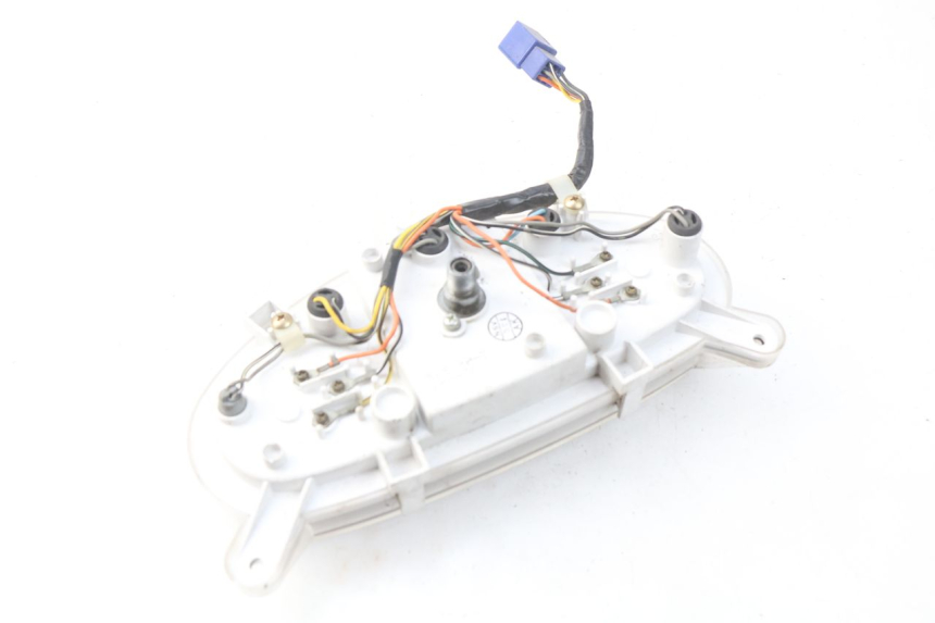 photo de Contachilometri SUZUKI UC EPICURO 125 (1999 - 2003) - Dettagli dei punti di fissaggio